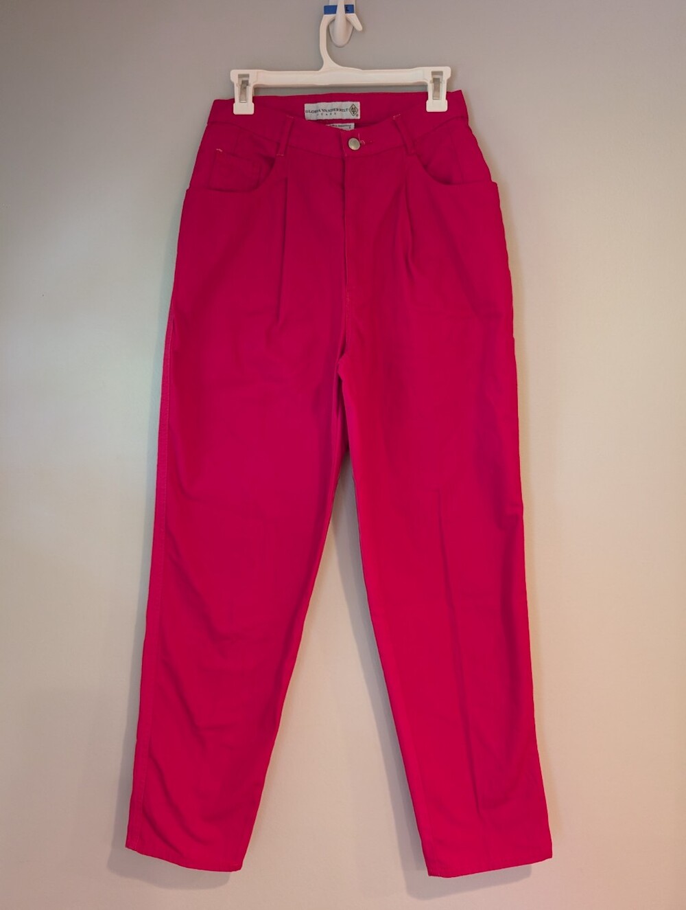 Vintage Gloria Vanderbilt High-Waist Bright Pink Tapered Jeans